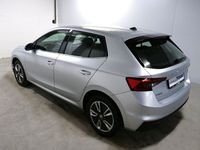 gebraucht Skoda Fabia der neue / Style 81 KW silber