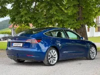 Usata Tesla Model 3 Long Range AWD 366 kW (498 CV) 2019 Blu Berlina
