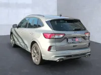 Usado Ford Kuga ST-Line 150 HP (110 kW) 2023 Prateado SUV