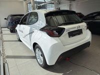 Neu Mazda 2 Center-Line 116 PS (85 kW) 2026 Weiß Kleinwagen
