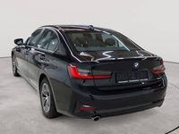 Gebraucht BMW 318 Advantage 150 PS (110 kW) 2020 Schwarz uni Limousine