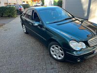 Gebraucht Mercedes C200 122 PS (89 kW) 2005 Grün Limousine