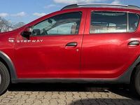Gebraucht Dacia Sandero Stepway 90 PS (66 kW) 2014 Rot Limousine