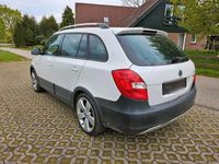 gebraucht Skoda Fabia scout 1.2 Benzin