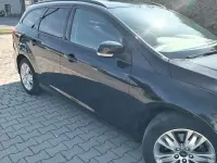 Gebraucht Ford Focus Trend 125 PS (91 kW) 2014 Schwarz Kombi