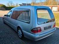Gebraucht Mercedes E270 170 PS (125 kW) 2001 Silber Limousine