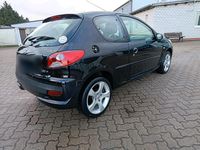 Gebraucht Peugeot 206+ 73 PS (53 kW) 2012 Schwarz Kleinwagen