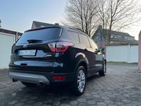 Gebraucht Ford Kuga Titanium 150 PS (110 kW) 2017 Schwarz SUV