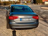 Gebraucht Audi A4 140 PS (102 kW) 2012 Grau Limousine