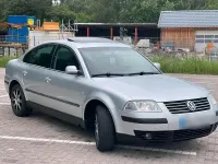 Gebraucht VW Passat 131 PS (96 kW) 2003 Silber Limousine