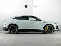 Usata Lamborghini Urus 650 CV (478 kW) 2023 Grigio SUV