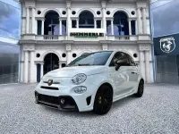 Gebraucht Abarth 695 179 PS (131 kW) 2024 Gara weiß Kleinwagen