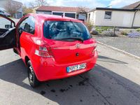 Gebraucht Toyota Yaris Cool 69 PS (50 kW) 2011 Rot Kleinwagen