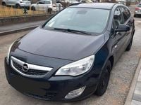 Gebraucht Opel Astra Sport 110 PS (80 kW) 2012 Schwarz Kombi