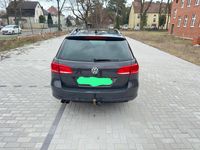 Gebraucht VW Passat 140 PS (102 kW) 2012 Grau Kombi