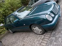 Brugt Mercedes E280 204 HK (150 kW) 1997 Grøn Sedan