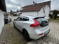 Gebraucht Volvo V40 122 PS (89 kW) 2016 Silber Limousine