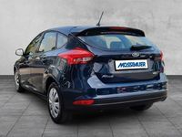 Gebraucht Ford Focus Trend 101 PS (74 kW) 2018 Blau Limousine