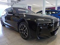 Gebraucht BMW 740 Sport Line 286 PS (210 kW) 2024 Schwarz Limousine