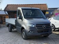 Gebraucht Mercedes Sprinter 170 PS (125 kW) 2023 Lackfarbe selenitgrau meta (metallic) Van