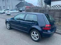 Gebraucht VW Golf IV 105 PS (77 kW) 2001 Blau Kleinwagen