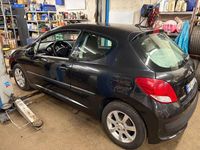 Gebraucht Peugeot 207 CC Access 95 PS (69 kW) 2009 Schwarz Cabrio