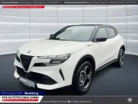 Neu Alfa Romeo Junior Edizione Speciale 145 PS (106 kW) 2026 Weiss SUV