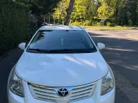 Gebraucht Toyota Avensis 132 PS (97 kW) 2011 Weiß Kombi