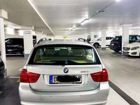 gebraucht BMW 320 i Touring -
