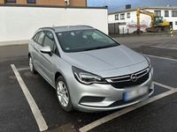 Gebraucht Opel Astra Edition 101 PS (74 kW) 2016 Silber Kombi