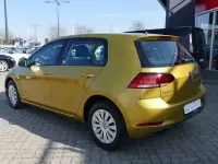 Gebraucht VW Golf VII Trendline 110 PS (80 kW) 2017 Gold Kleinwagen