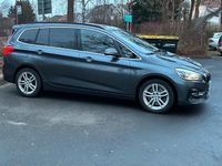 Gebraucht BMW 220 Gran Tourer Luxury Line 190 PS (139 kW) 2018 Silber Van / Kleinbus