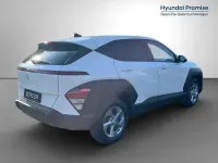 Gebraucht Hyundai Kona Select 120 PS (88 kW) 2024 Weiß SUV