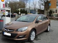 Gebraucht Opel Astra 136 PS (100 kW) 2014 Limousine