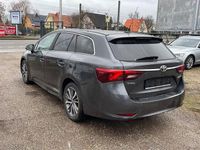 Gebraucht Toyota Avensis Executive 143 PS (105 kW) 2016 Grau Kombi