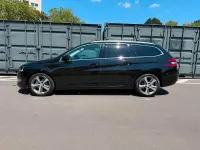 Gebraucht Peugeot 308 120 PS (88 kW) 2016 Schwarz Kombi