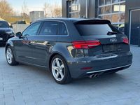 Gebraucht Audi A3 Sport 150 PS (110 kW) 2018 Grau Limousine