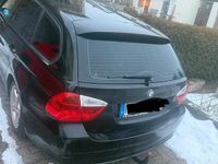 Gebraucht BMW 320 170 PS (125 kW) 2008 Schwarz Kombi