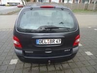 Używany Renault Scénic 107 KM (78 kW) 2001 Szary Minivan