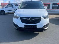Używany Opel Combo Selection 76 KM (55 kW) 2021 Biały Minivan