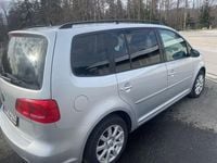Gebraucht VW Touran 140 PS (102 kW) 2015 Silber Van / Kleinbus