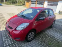 Gebraucht Toyota Yaris Cool 99 PS (72 kW) 2010 Rot Kleinwagen