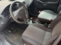 Second-hand Opel Meriva 101 CP (74 kW) 2004 Negru Monovolum