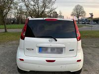 Gebraucht Nissan Note 90 PS (66 kW) 2012 Weiß Kleinwagen