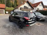 Gebraucht Ford Kuga Titanium 182 PS (133 kW) 2018 Schwarz SUV