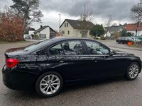 Gebraucht BMW 320 163 PS (119 kW) 2018 Schwarz Limousine