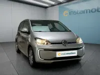 Używany VW e-up! 61 kW (83 KM) 2022 Srebrny Hatchback