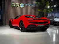 Gebraucht Ferrari 296 829 PS (609 kW) 2023 Rot Cabrio