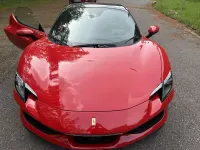 Gebraucht Ferrari 296 829 PS (609 kW) 2024 Rot Cabrio