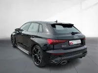 Gebraucht Audi RS3 Sportback Ambiente 400 PS (294 kW) 2023 Mythosschwarz metallic Kleinwagen
